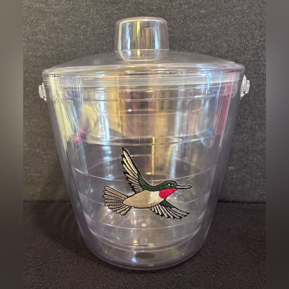 Tervis Tumbler Insulated Ice
Bucket With Lid with Hummingbird Patch 2.5 Qt.
